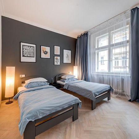 Vita Nejedleho Apartments プラハ エクステリア 写真