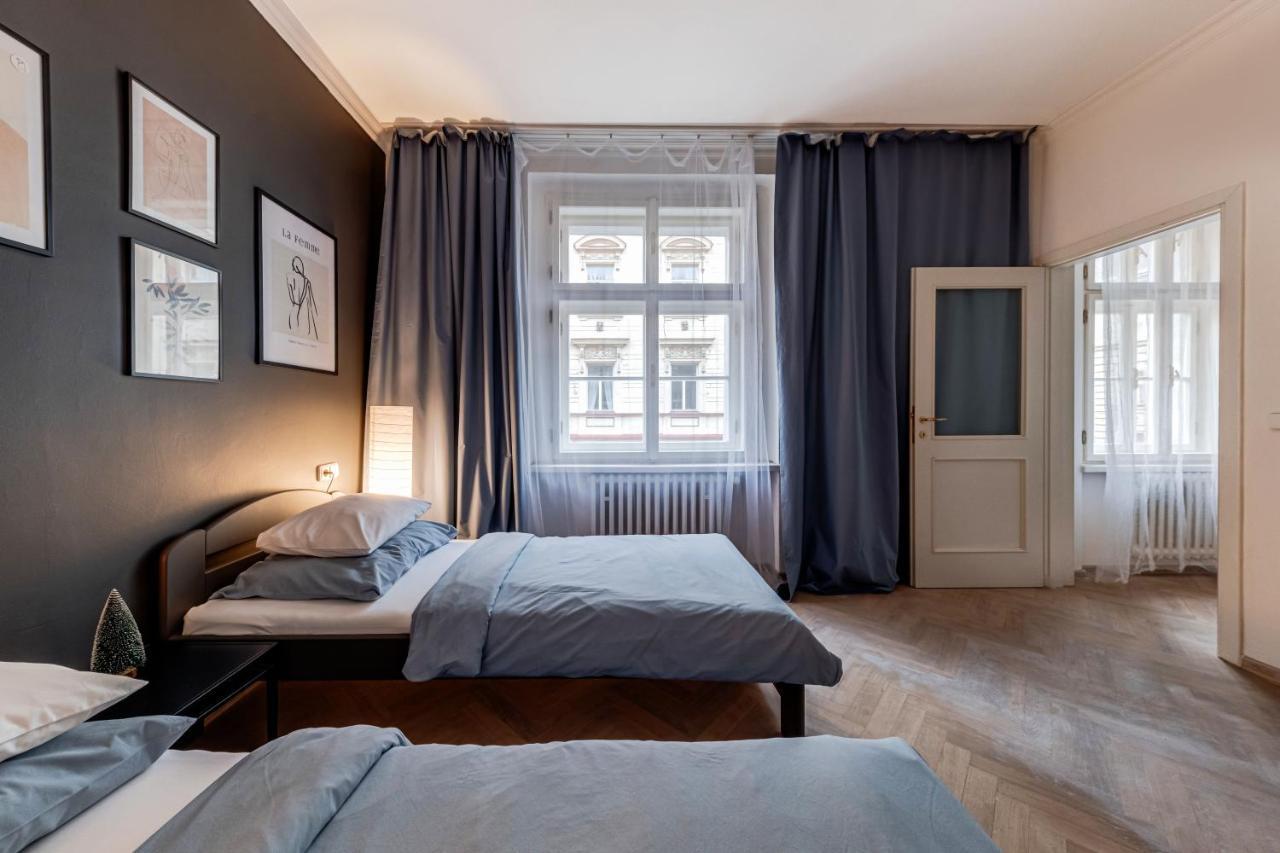 Vita Nejedleho Apartments プラハ エクステリア 写真
