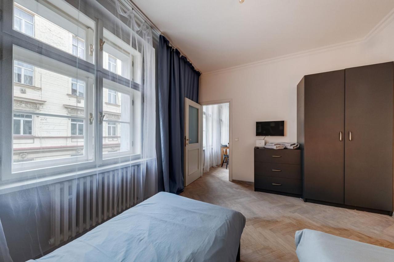 Vita Nejedleho Apartments プラハ エクステリア 写真