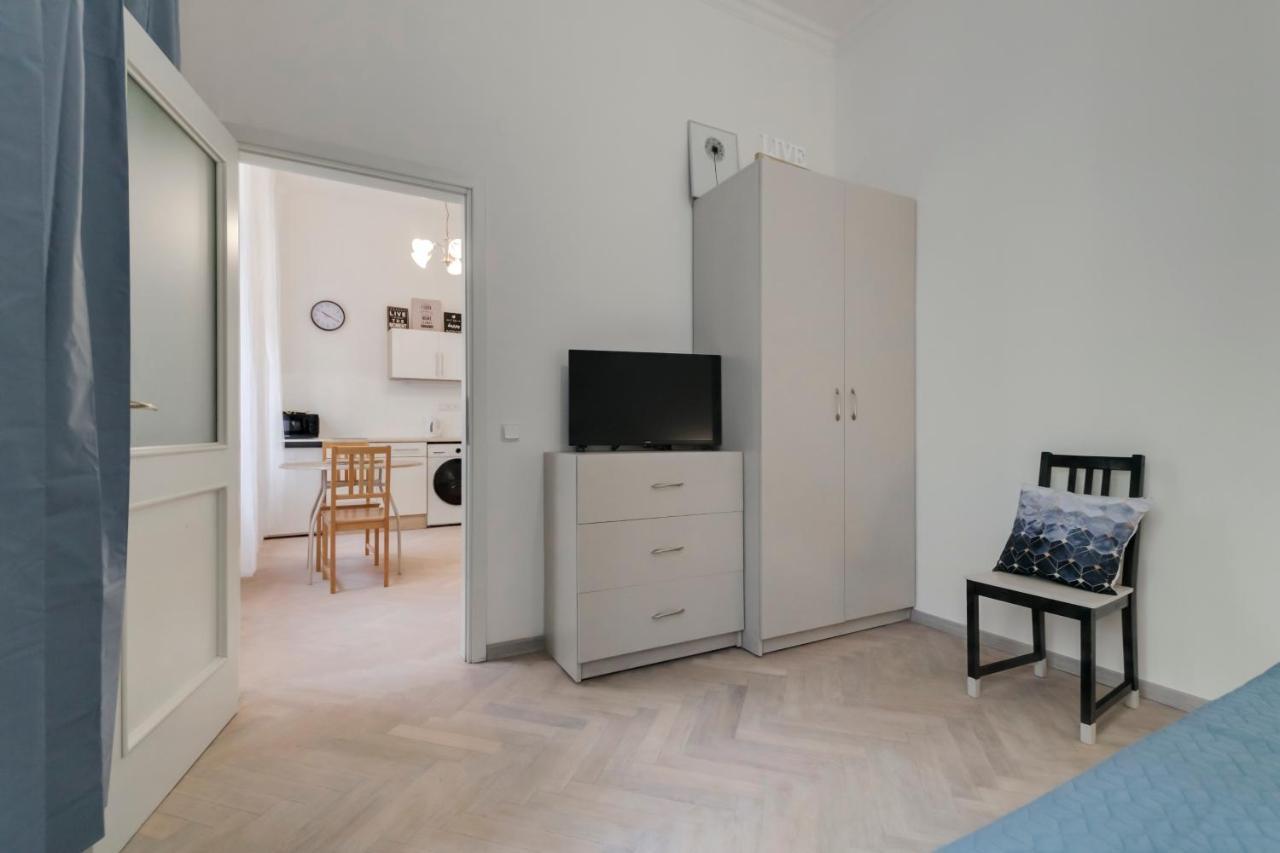 Vita Nejedleho Apartments プラハ エクステリア 写真